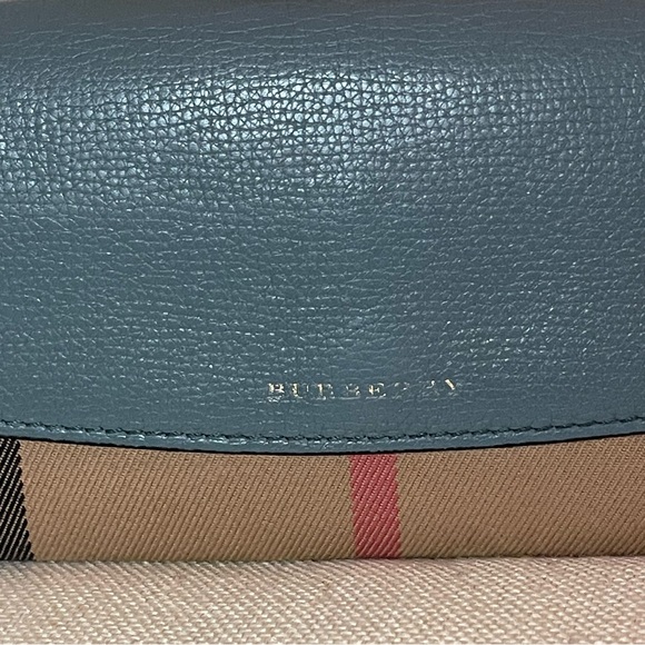 COA⭐️BURBERRY Continental wallet⭐️Smoky green⭐️PERFECT A FOR WALLET ON CHAIN⭐️ - Picture 4 of 12